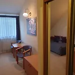 Θέρετρο Palac Pod Kampinosem - Blisko Warszawy Leszno (Masovia)