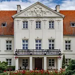 Palac Pod Kampinosem - Blisko Warszawy