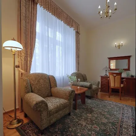 Palac Pod Kampinosem - Blisko Warszawy Resort Leszno (Masovia)