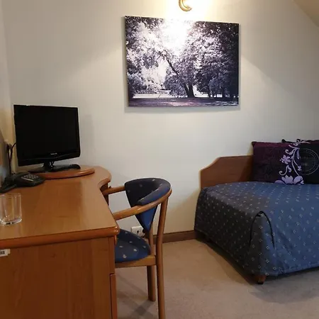 Palac Pod Kampinosem - Blisko Warszawy Feriested