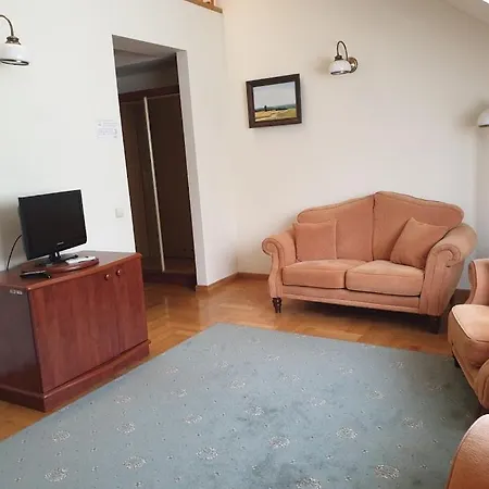 Palac Pod Kampinosem - Blisko Warszawy Leszno (Masovia)