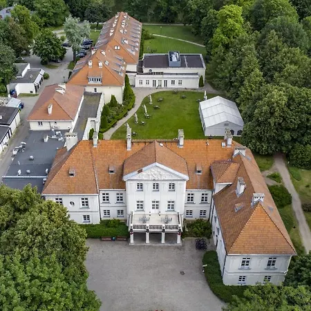 Feriested Palac Pod Kampinosem - Blisko Warszawy