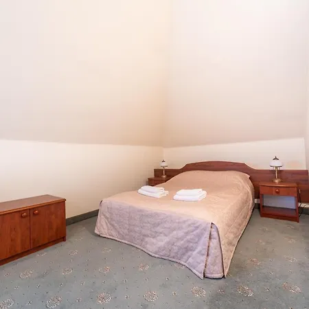Palac Pod Kampinosem - Blisko Warszawy Resort Leszno (Masovia)