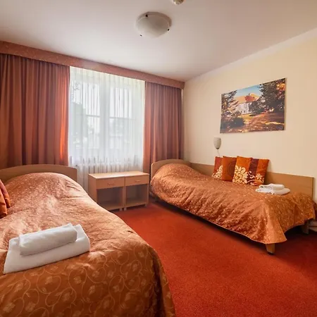 Palac Pod Kampinosem - Blisko Warszawy * Leszno (Masovia)