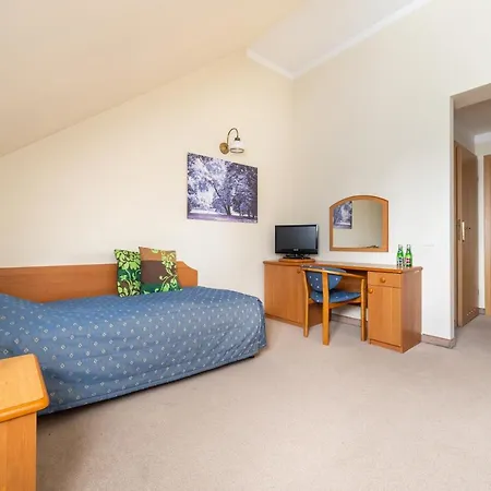 Palac Pod Kampinosem - Blisko Warszawy Feriested Leszno (Masovia)